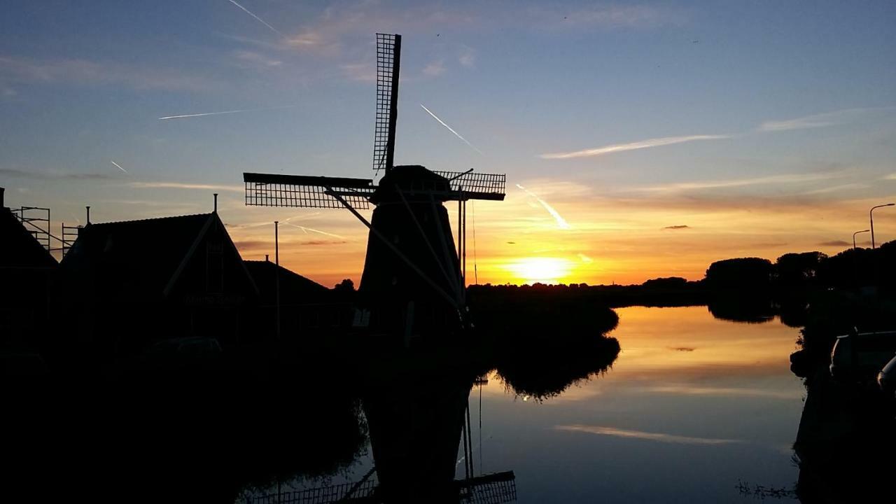Tinyhouse Natuurhuisje Met Veranda Bij De Molen Tussen Alkmaar En Hoorn Oterleek Екстериор снимка